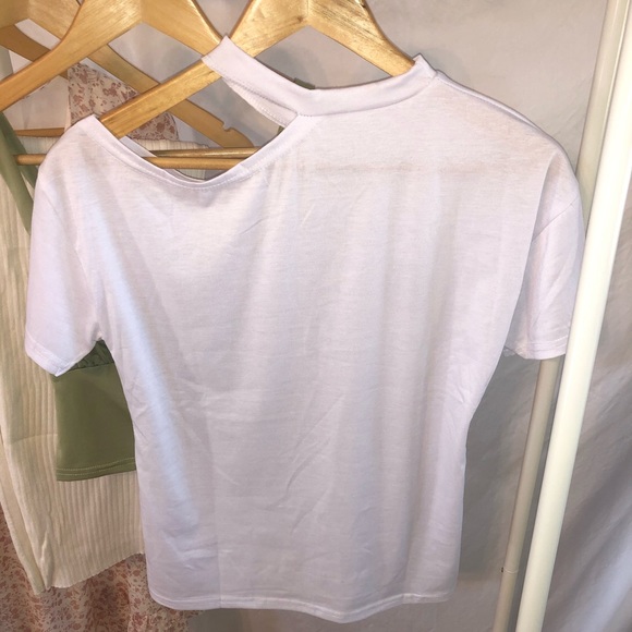 WHITE TEE BASIC NWOT - Picture 2 of 4